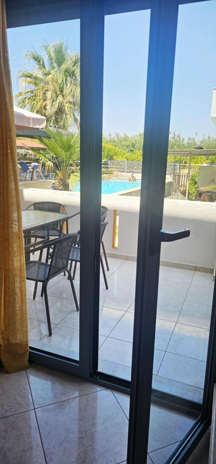 Nitelli'S Houses Skala Neon Kydonion Bagian luar foto