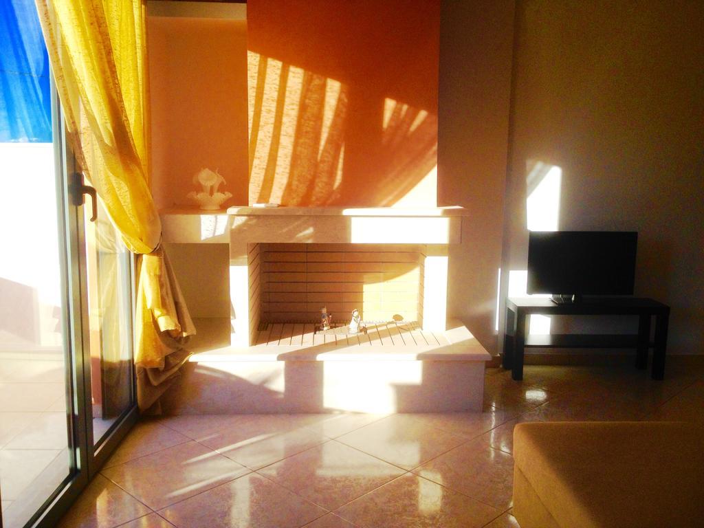 Nitelli'S Houses Skala Neon Kydonion Bagian luar foto