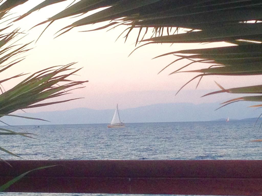 Nitelli'S Houses Skala Neon Kydonion Bagian luar foto
