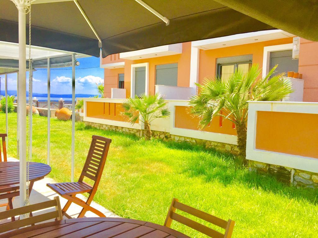 Nitelli'S Houses Skala Neon Kydonion Bagian luar foto